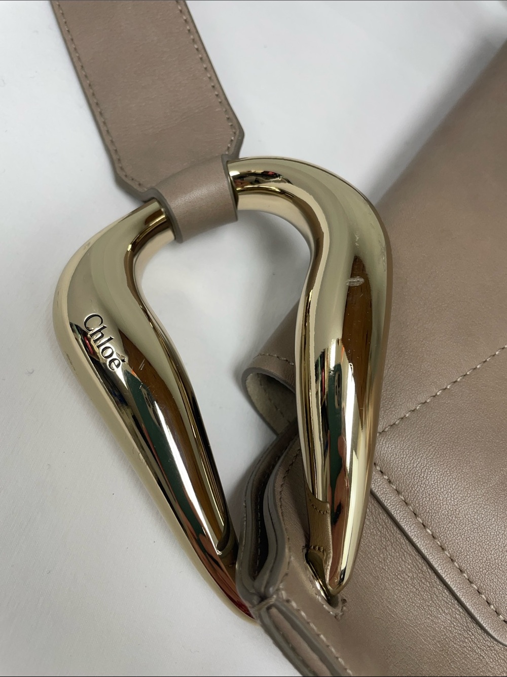 Chloé Taupe Leather Shoulder Bag with Gold Hardware, Italy - Picture 4 of 9